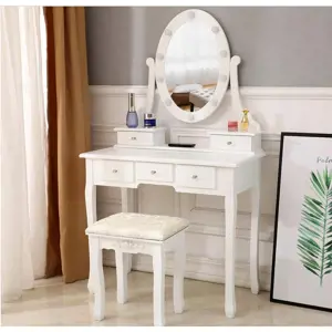 Produkt Luxusní bílý toaletní stolek s osvětlením a taburetkou