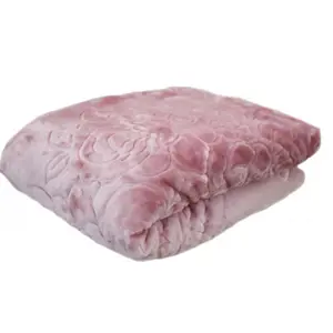 Produkt Luxusní deka v růžové barvě