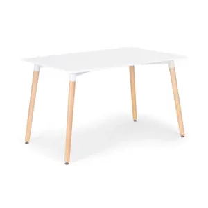 Produkt Moderní jídelní stůl v bílé barvě