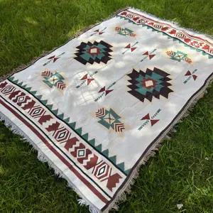 Produkt Pikniková deka v BOHO stylu s aztéckým vzorem 130 x 180 cm